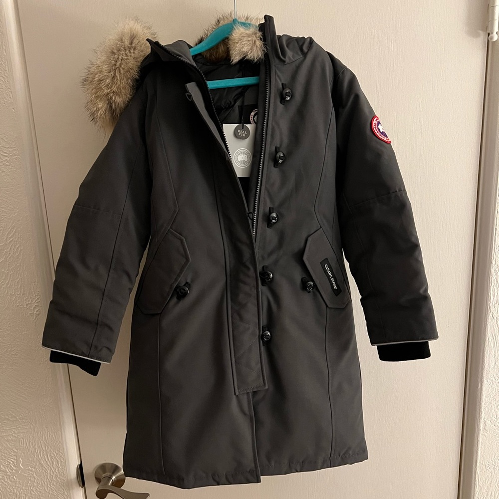 CANADA GOOSE BRITTANIA PARKA with Removable Fur Trim, XS (6) NWT